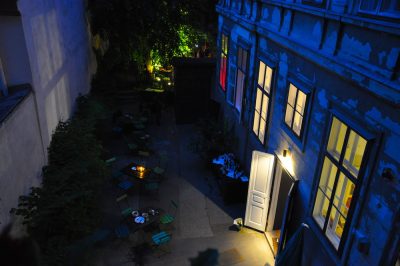 gartenhof-abends